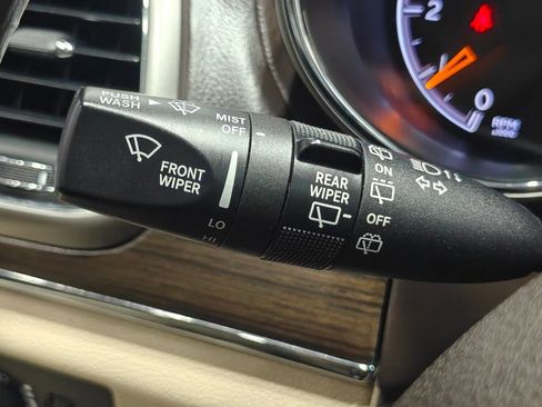 Used 2018 Jeep Grand Cherokee Overland AWD/4WD image 57
