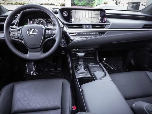 Used 2021 Lexus ES 300h w/ Premium Package FWD image 19