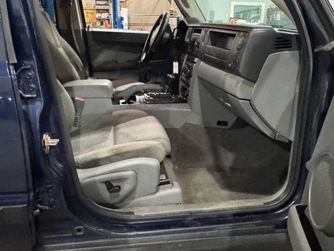 Used 2006 Jeep Commander 4WD image 15