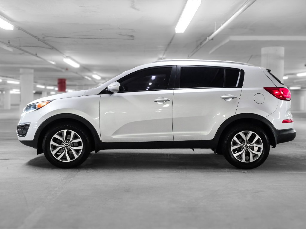Used 2015 Kia Sportage LX FWD image 11