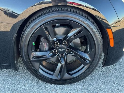 Used 2023 Chevrolet Camaro LT w/ RS Package image 8
