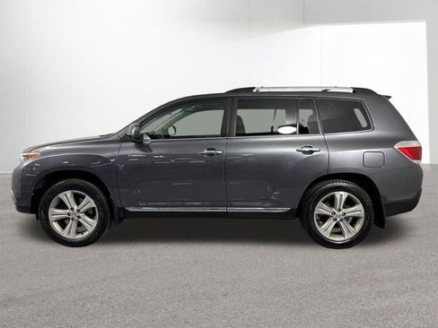 Used 2013 Toyota Highlander Limited image 30