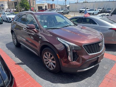 Used 2023 Cadillac XT4 Premium Luxury w/ Cold Weather Package image 2