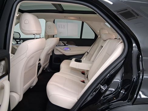 Used 2024 Mercedes-Benz GLE 450e 4MATIC image 13