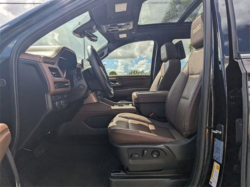 Used 2024 Chevrolet Tahoe High Country w/ Advanced Technology Package image 12