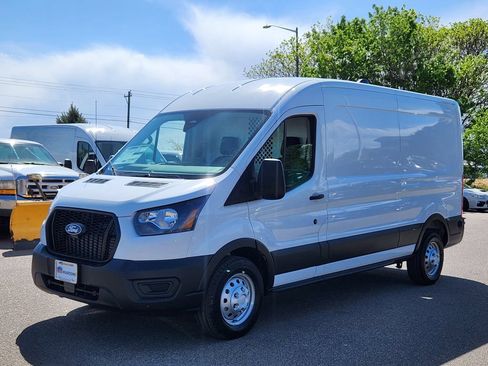 New 2026 Ford Transit 250 148 Medium Roof Extended AWD image 3