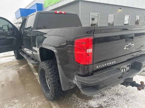 Used 2018 Chevrolet Silverado 2500 LT w/ Midnight Edition image 9