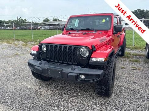 Used 2023 Jeep Gladiator Sport AWD/4WD image 3