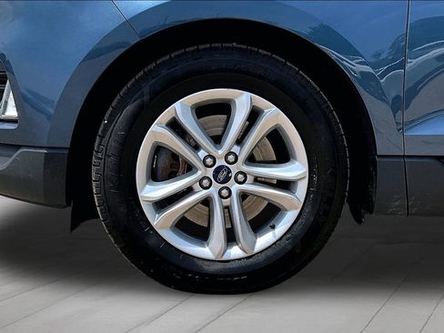 Used 2019 Ford Edge SEL w/ Equipment Group 201A AWD/4WD image 9