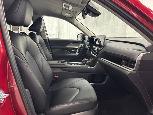 Used 2025 Toyota Grand Highlander FWD image 66