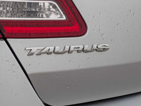 Used 2013 Ford Taurus SEL image 12