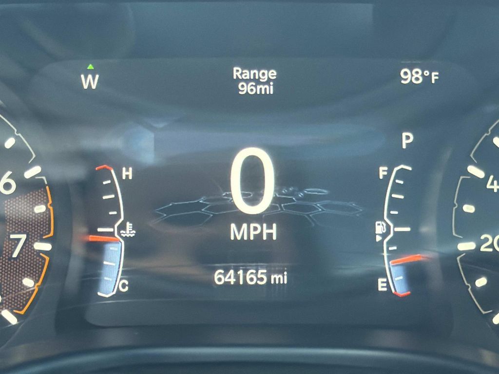 Used 2024 Jeep Compass Latitude AWD/4WD image 18