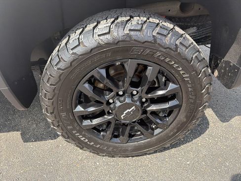 Used 2025 Chevrolet Silverado 2500 LT w/ Trail Boss Package AWD/4WD image 26