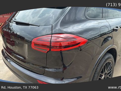Used 2018 Porsche Cayenne AWD/4WD image 17