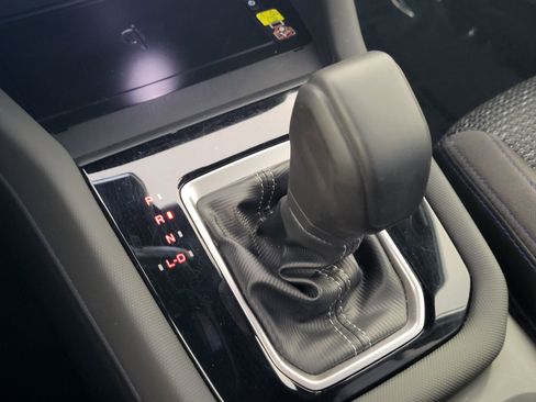 Certified 2025 Subaru Forester Premium image 19