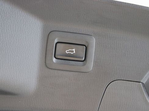 Used 2023 MAZDA CX-9 Touring image 35