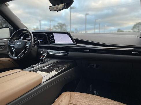 Used 2021 Cadillac Escalade ESV Sport w/ Driver Assist Tech Package image 16