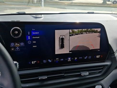 Used 2025 Chevrolet Silverado EV LT image 21