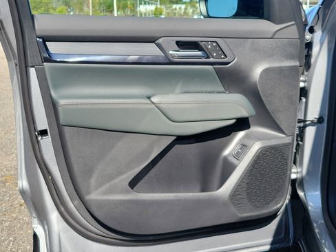 New 2026 GMC Terrain AT4 w/ Convenience Package III image 17