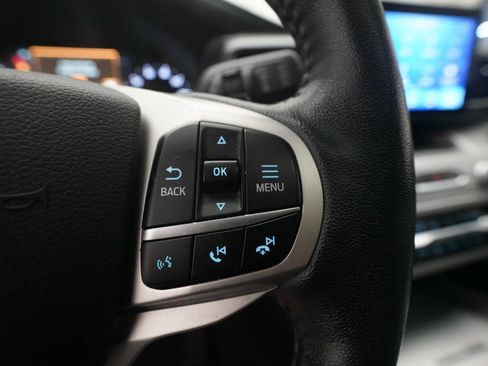 Certified 2021 Ford Explorer XLT w/ Equipment Group 202A AWD/4WD image 19