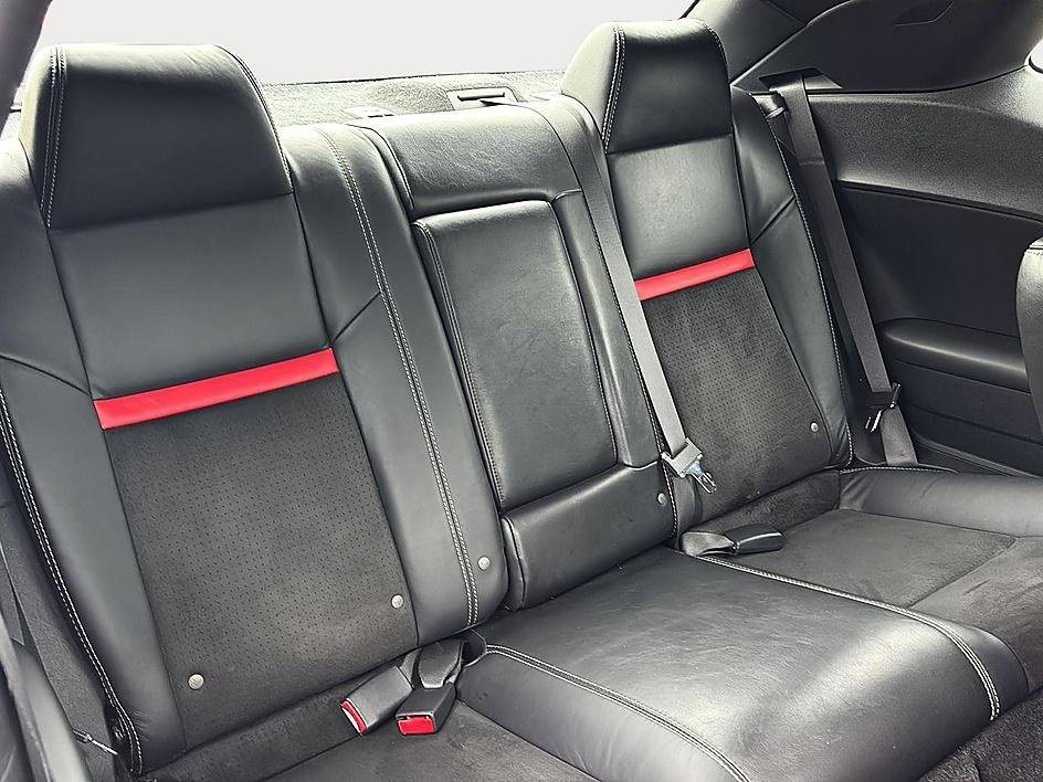 Used 2009 Dodge Challenger SRT8 w/ SRT Option Group II RWD image 16