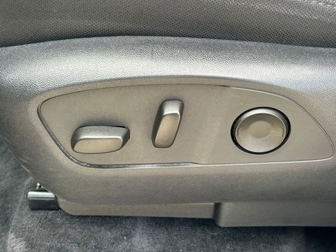 Used 2025 GMC Acadia Elevation FWD image 27