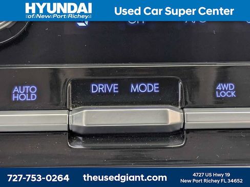 Used 2024 Hyundai Santa Fe Limited AWD/4WD image 32