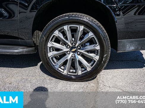 Used 2026 Chevrolet Suburban High Country w/ Sun And Tow Package AWD/4WD image 15