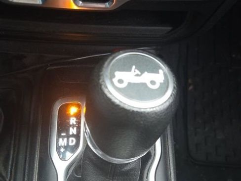 Used 2018 Jeep Wrangler Unlimited Sport S image 25