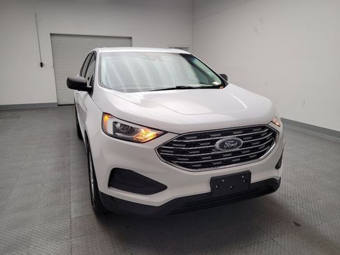 Used 2020 Ford Edge SE image 14