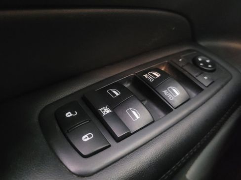Used 2019 Jeep Grand Cherokee Altitude RWD image 27