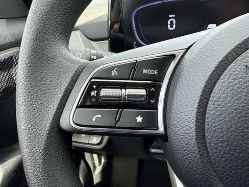 New 2026 Kia Seltos LX FWD image 24