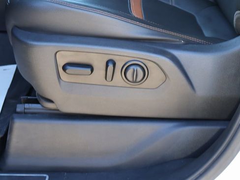 Used 2020 GMC Sierra 1500 AT4 image 23