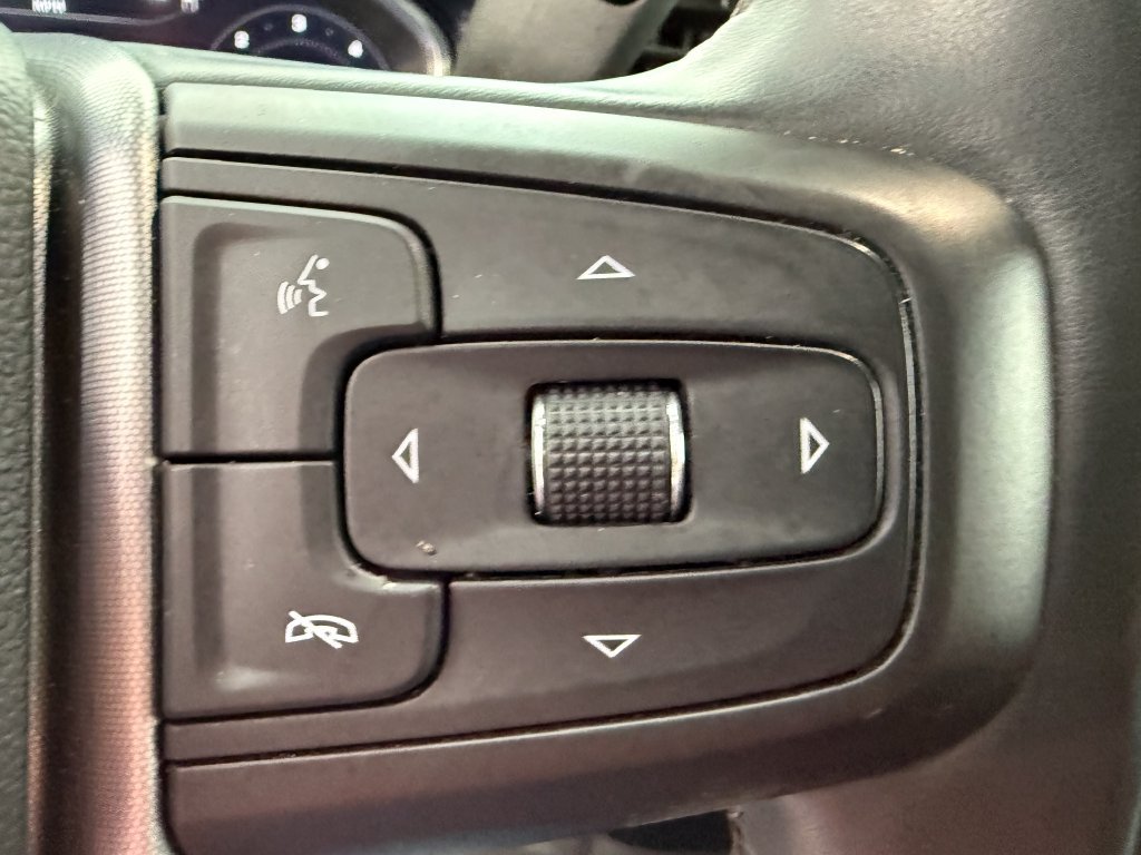 Used 2025 GMC Sierra 1500 SLT RWD image 17