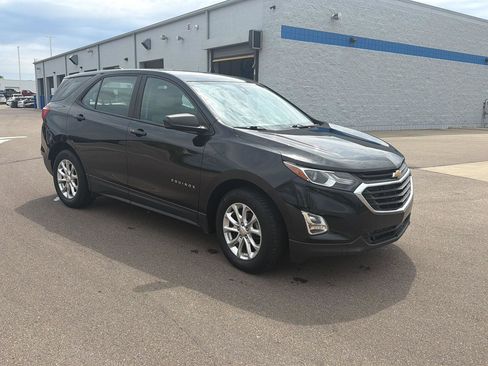 Used 2020 Chevrolet Equinox LS FWD image 7