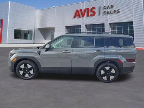 Used 2025 Hyundai Santa Fe SEL FWD image 11