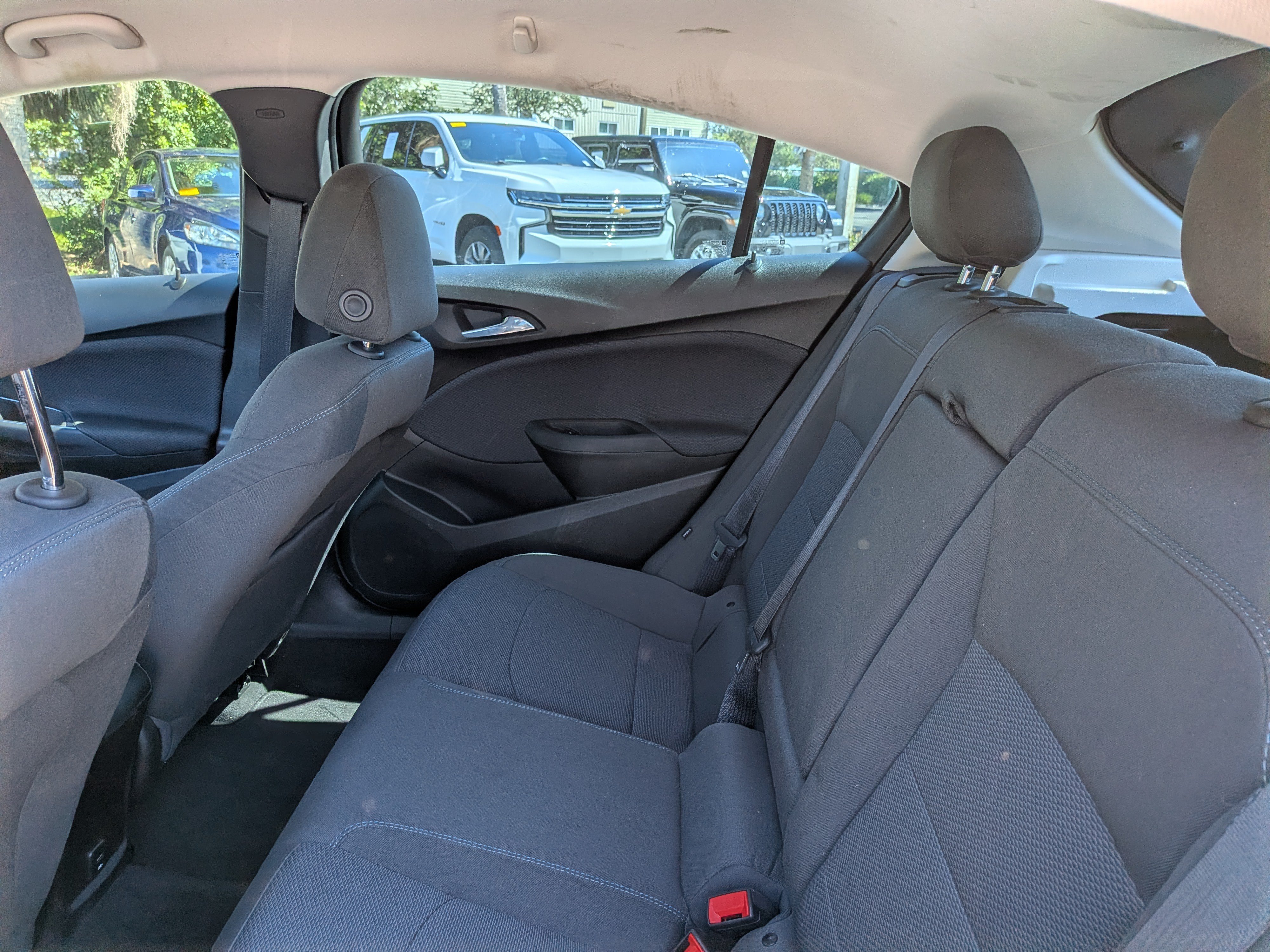 Used 2018 Chevrolet Cruze LT w/ Convenience Package FWD image 14