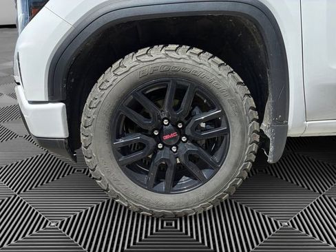 Used 2023 GMC Sierra 1500 Elevation AWD/4WD image 9