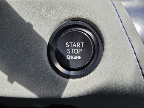 Used 2024 Lexus LC 500 Coupe RWD image 19
