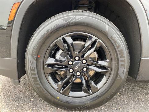 Certified 2023 Chevrolet Traverse LT FWD image 22
