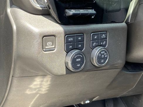 Used 2023 Chevrolet Silverado 1500 High Country w/ High Country Premium Package AWD/4WD image 12