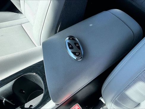 Used 2024 Hyundai Elantra Limited FWD image 35