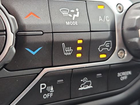 Used 2023 Jeep Gladiator Mojave w/ LED Lighting Group AWD/4WD image 24