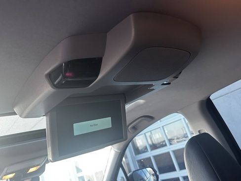 Used 2020 Honda Pilot Touring image 11