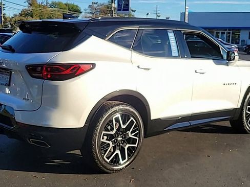 Certified 2023 Chevrolet Blazer RS w/ Driver Confidence II Package image 8