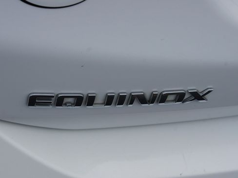 Certified 2024 Chevrolet Equinox LT FWD image 17