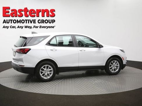 Used 2022 Chevrolet Equinox LS FWD image 41