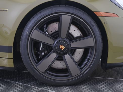Used 2026 Porsche 911 Carrera GTS RWD image 19