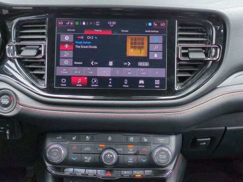 Used 2024 Dodge Durango GT AWD/4WD image 21