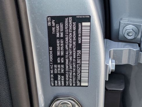 New 2026 Porsche Macan image 30